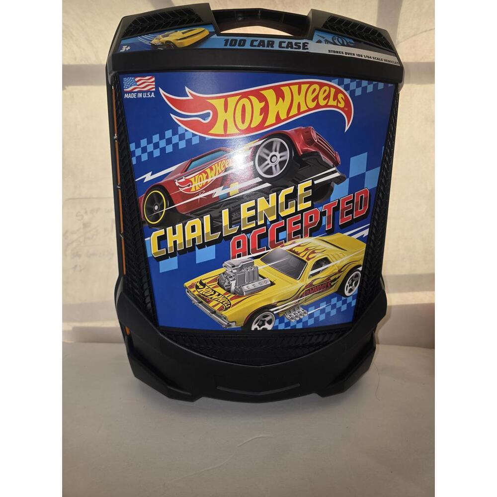 Hot Wheels 100 Car Rolling Storage Case